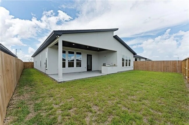 Building Photo - 2610 Lady Andrea Dr