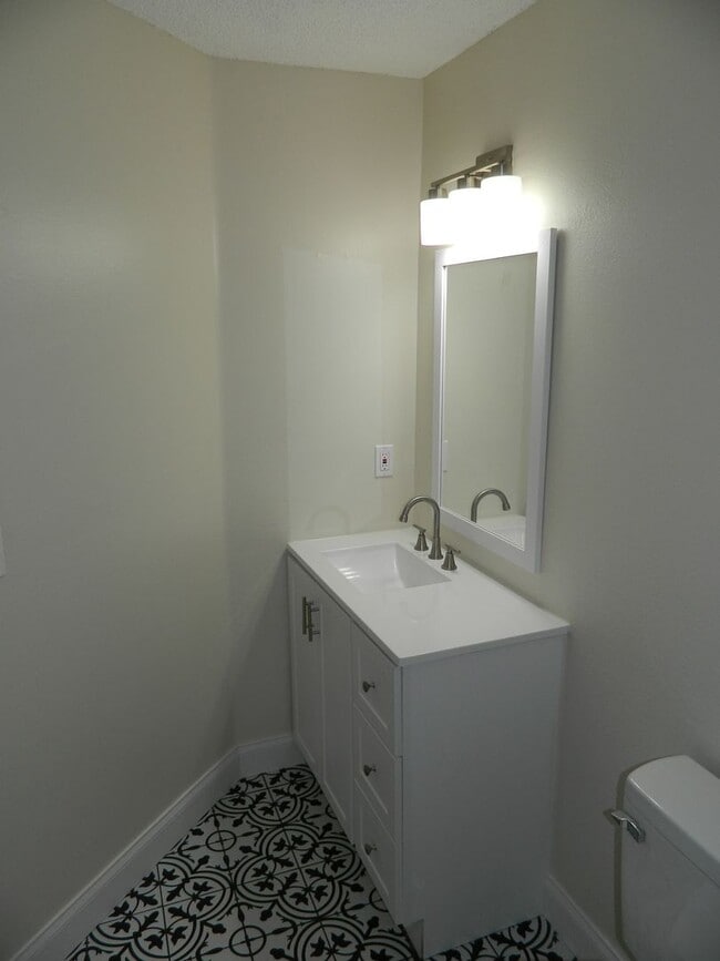 Building Photo - Seminole County 2-2 Condo