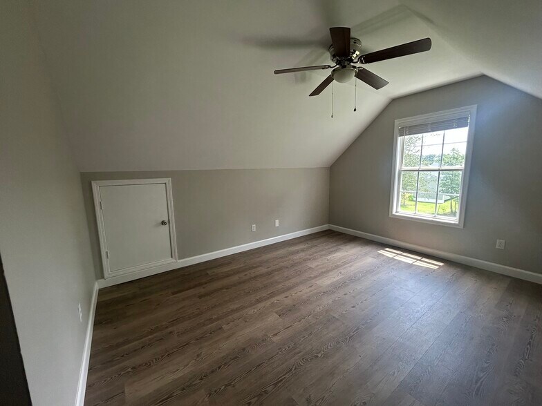 Building Photo - 1205 Cocksfoot Ln