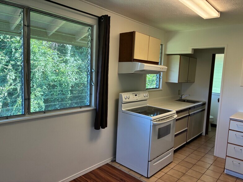Building Photo - 3246 Kaohinani Dr