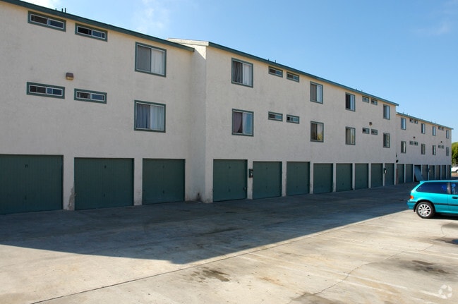 Building Photo - Mesa Breeze Apartments