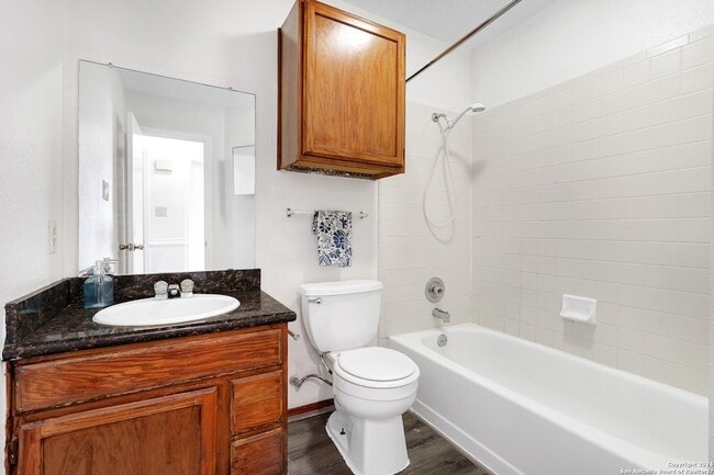 Building Photo - 6943 Sunshine Tree Dr