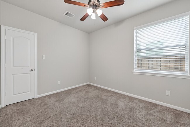 Building Photo - 16226 Rattlesnake Run Trl