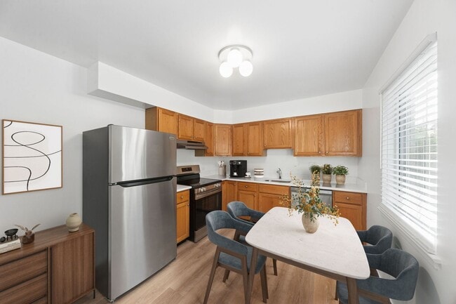 Building Photo - 1332 Greenwillow Ln