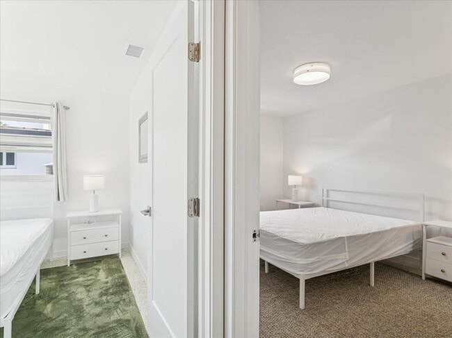 Building Photo - 421 SW 9th St