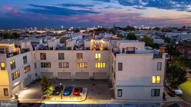 Building Photo - 1600 Beason St