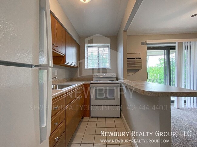 Building Photo - 1459 Poplar St