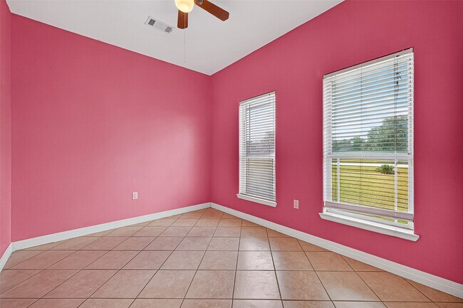 Building Photo - 13819 Lakeview Meadow Dr