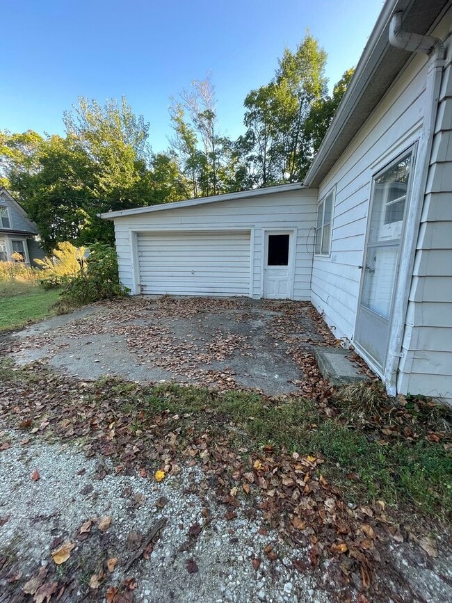 Building Photo - Four Bedroom Single Family Home in Delphi