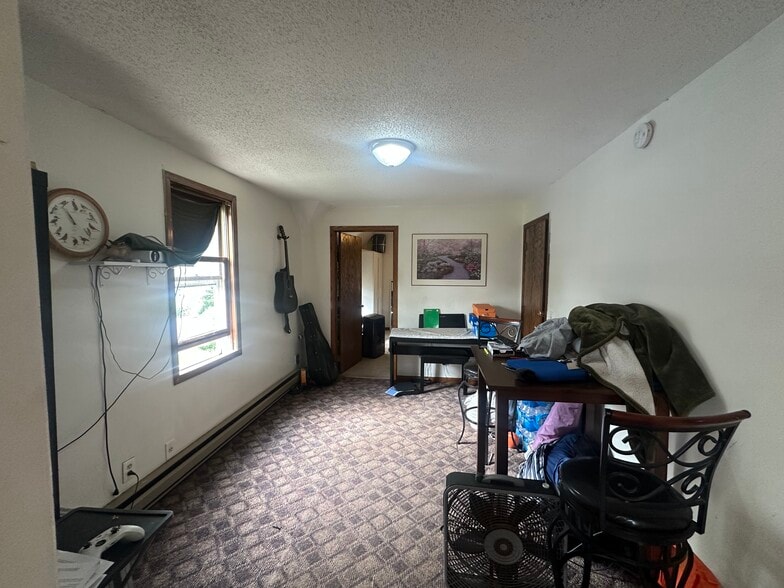 Building Photo - 3829 Bloomington Ave