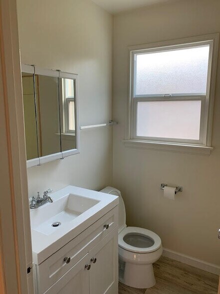 Building Photo - 8337 Dunbarton Ave