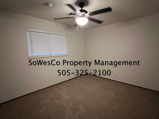 Building Photo - Beautifully Remodeled Large Home in Aztec