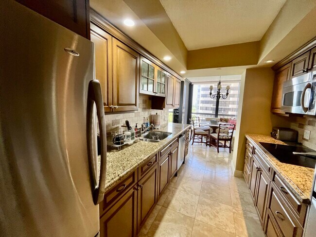 Building Photo - 4100 N Ocean Dr