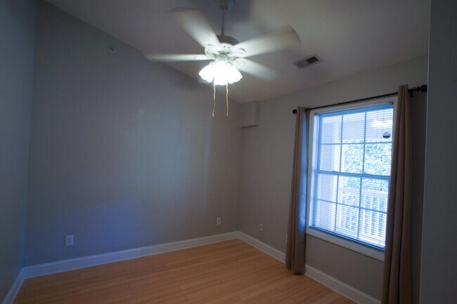 Building Photo - 2900 Trailwood Pines Ln