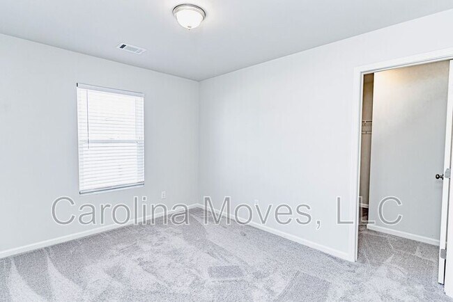 Building Photo - 638 Farmstead Trail
