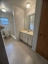 Building Photo - 155 Denice Dr