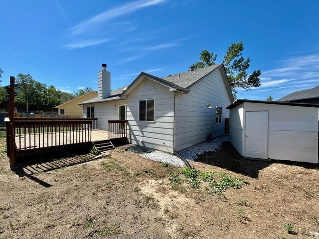 Building Photo - Ranch Style 4 Bedroom Home
