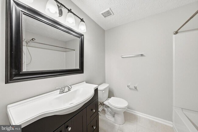 Building Photo - 14126 RED RIVER Dr