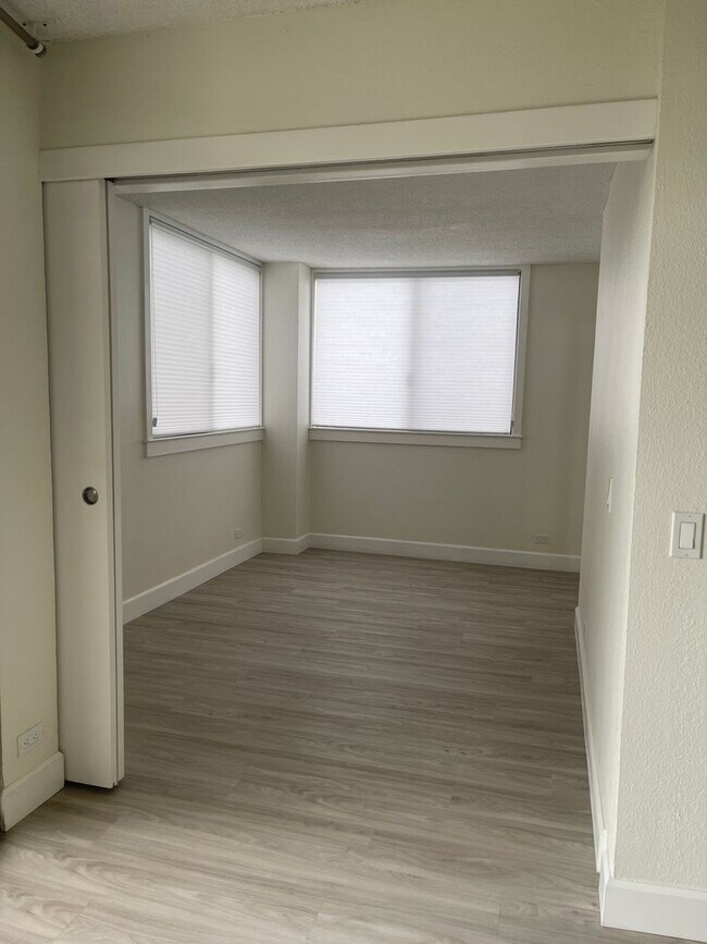 Building Photo - 98-501 KOAUKA LP #1406