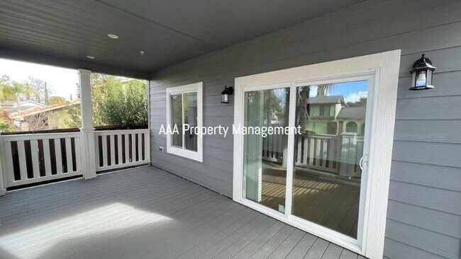 Building Photo - Walnut Creek, Beautiful 2 bedroom 2 bathroom home, Great location!