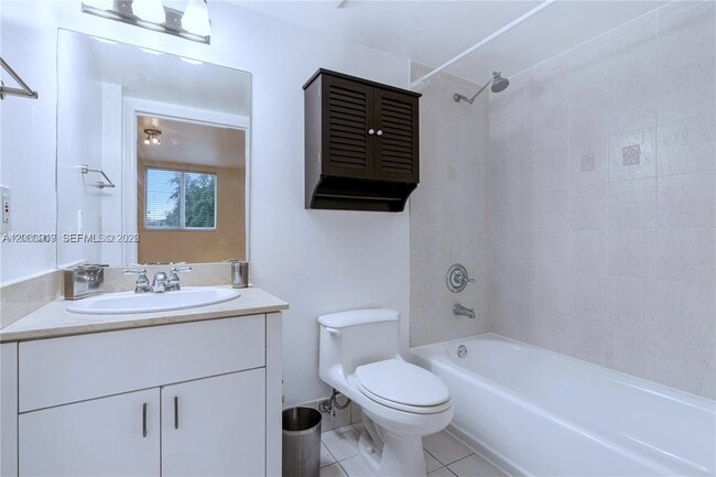 Building Photo - 8888 Collins Ave