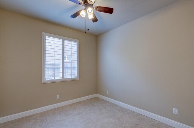 Building Photo - 4279 Heritage Ave