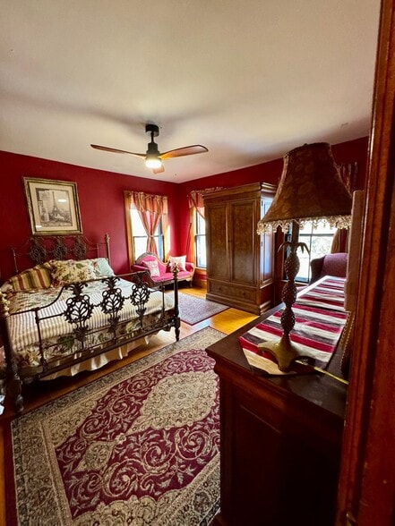 Building Photo - 47 Dartmouth St