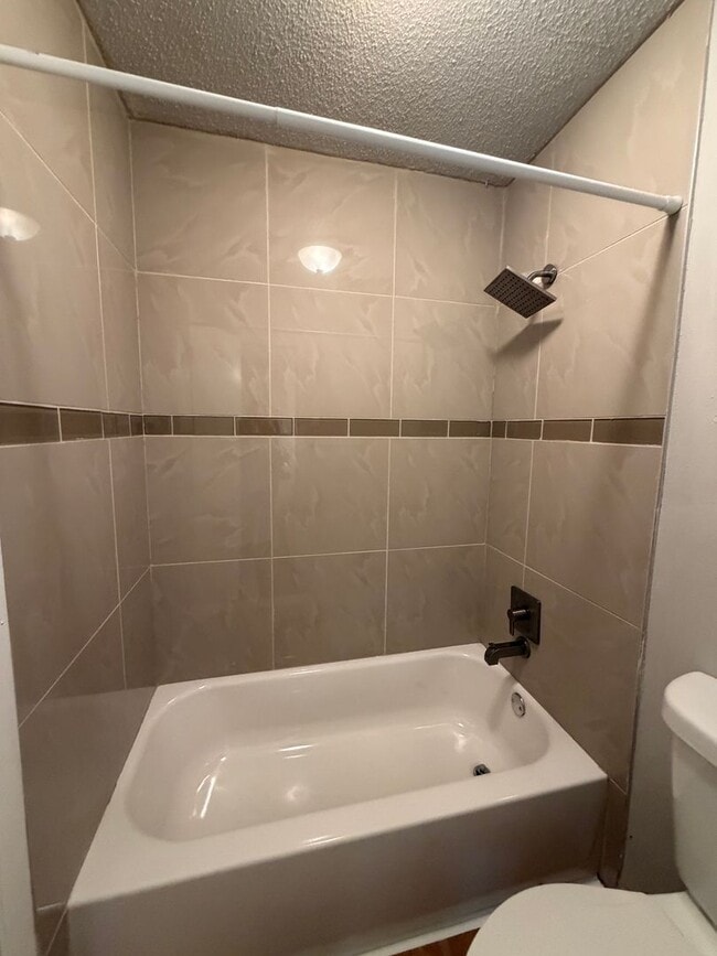 Building Photo - 1bed/1bath condo in 78704