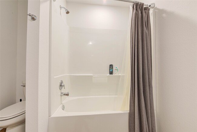 Building Photo - 1496 Twilight Grn Dr