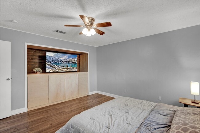 Building Photo - 414 Redway Ln