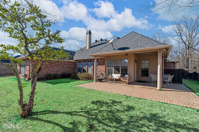 Building Photo - 135 Eagle Bend Way