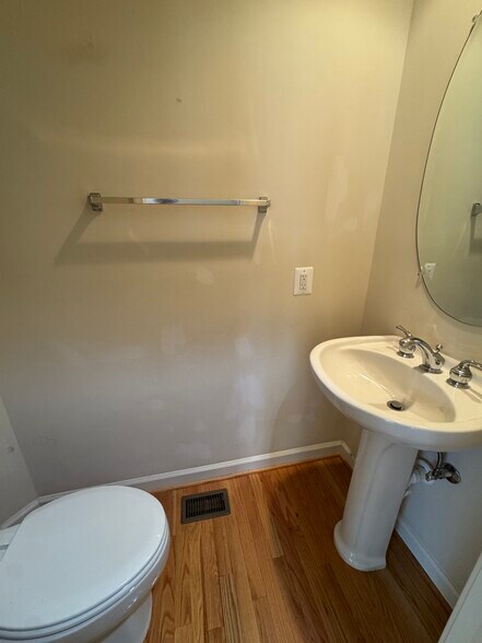 Building Photo - 503 Casey Ln