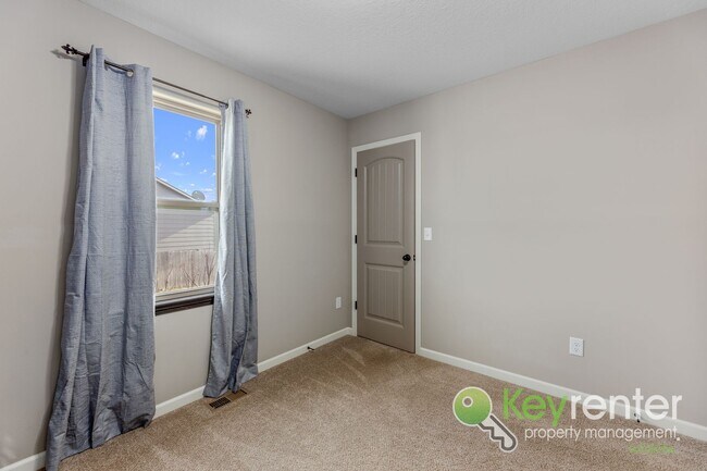 Building Photo - Spacious 4-Bedroom Home with Finished Basement & 3-Car Garage – Derby, KS