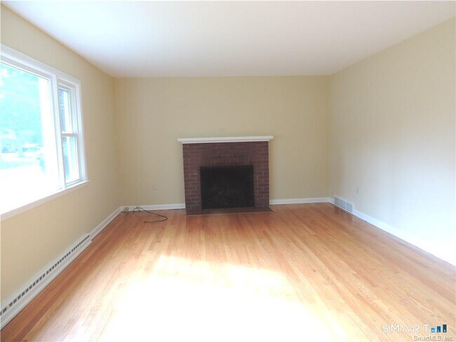 Building Photo - 87 Hotchkiss Grove Rd