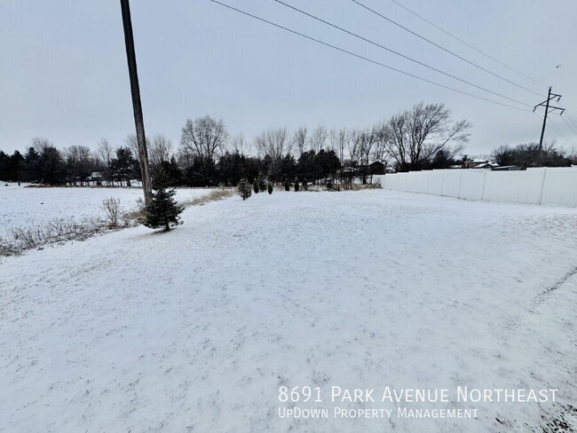 Building Photo - 8691 Park Ave NE