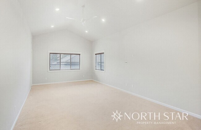 Building Photo - Beauty on Bull Mountain - Lease through Ma...