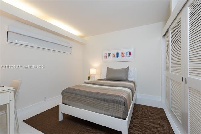 Building Photo - 161 Crandon Blvd