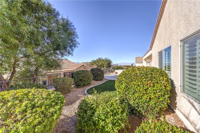 Building Photo - 2219 Bannerwood St