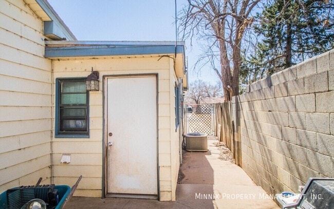 Building Photo - 2822 33rd St