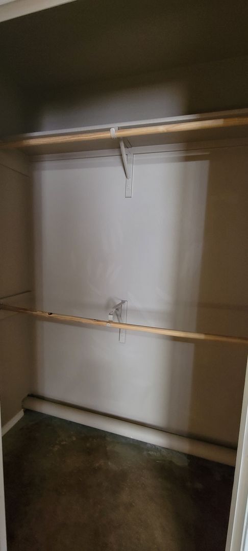 Building Photo - Newer Construction 2 bed/1 bath