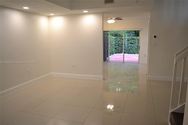 Building Photo - 10190 SW 88th St