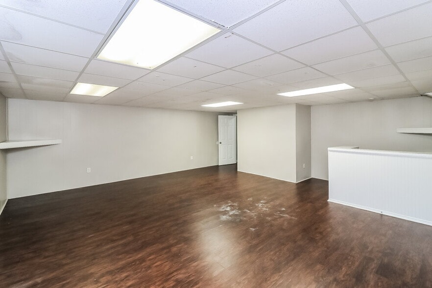 Building Photo - 109 Bell Rd