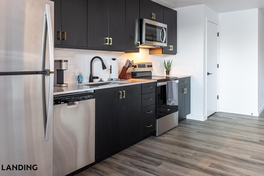 Building Photo - 343 S 400 E