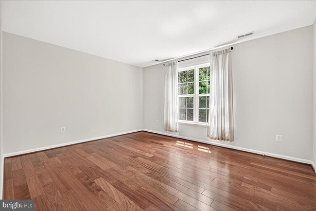 Building Photo - 9938 Timberknoll Ln
