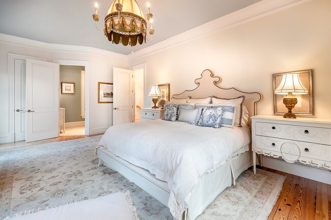 Building Photo - 525 S Westgate Ave