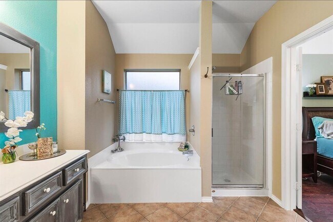 Building Photo - 22848 Lantern Hills Dr
