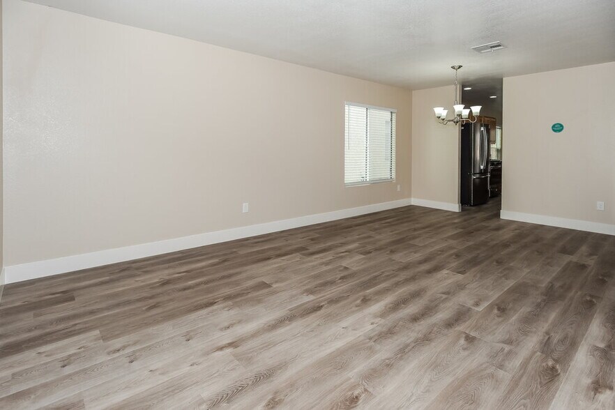 Building Photo - 1820 Loida Ct