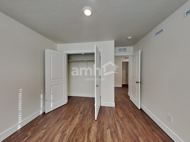 Building Photo - 6473 E Paseo Baranda