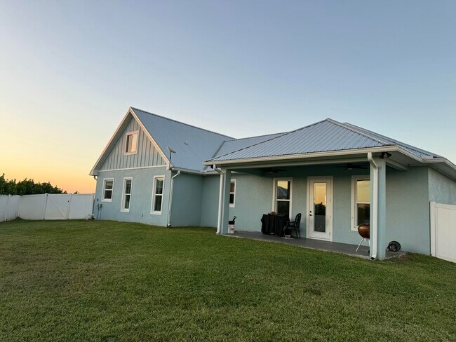 Building Photo - 3533 Sky Valley Ln