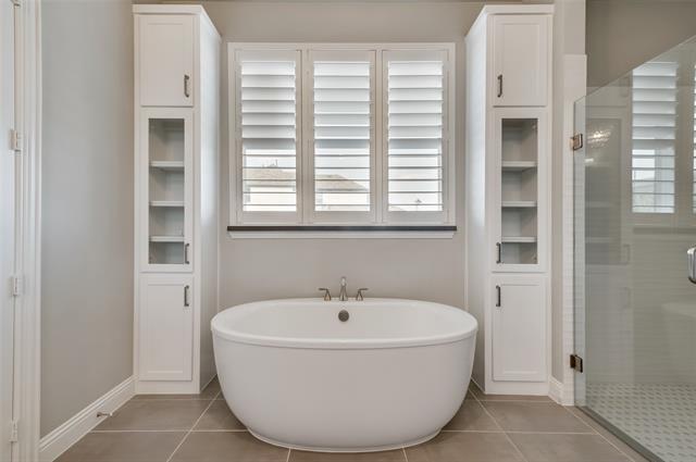 Building Photo - 7709 Avondale Dr